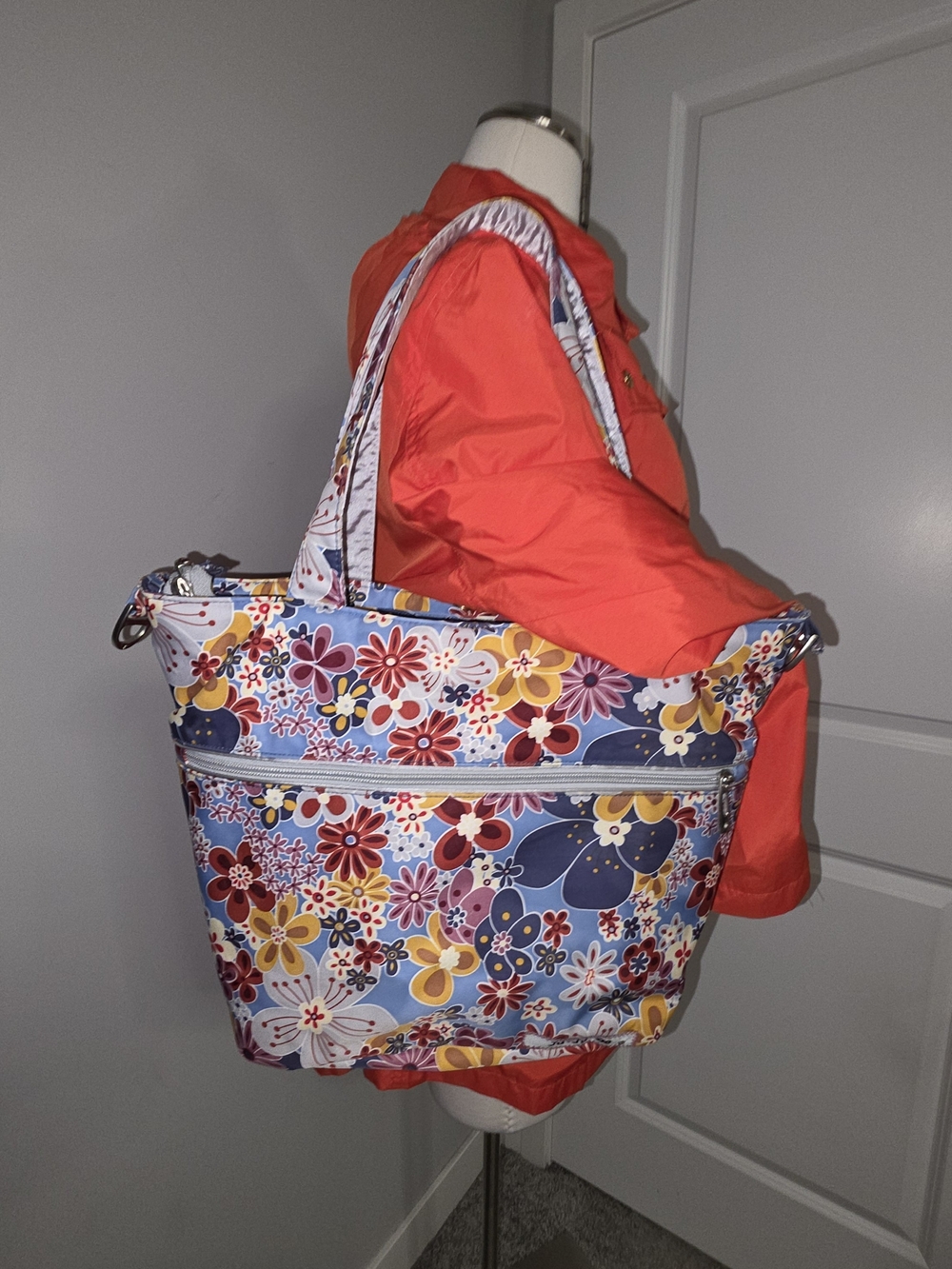 JuJuBe Vintage Diaper Bag Tote Sakura Swirl Floral Blue Multi Pocket
